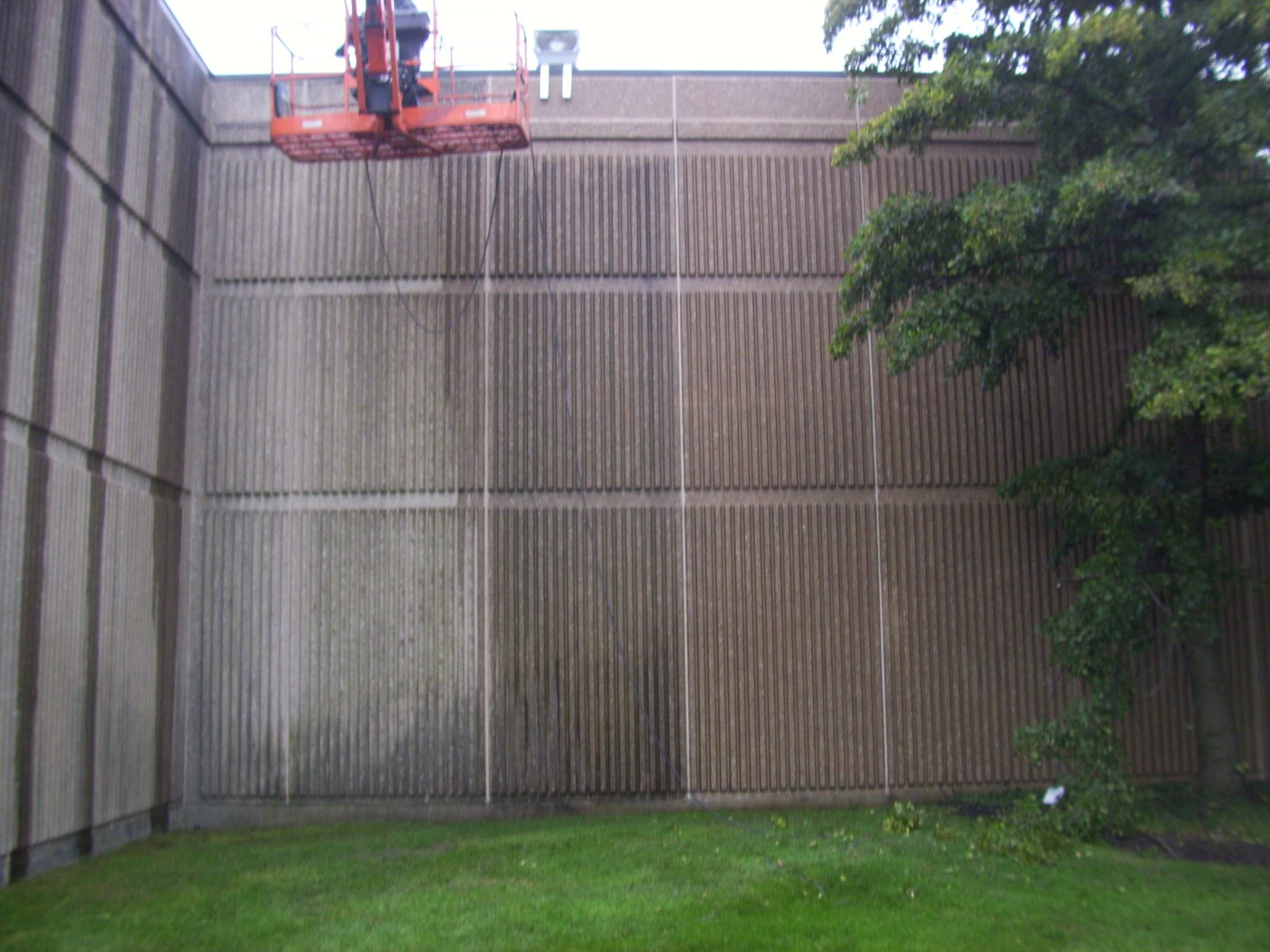 Concrete Building Pressure Washing Chicago