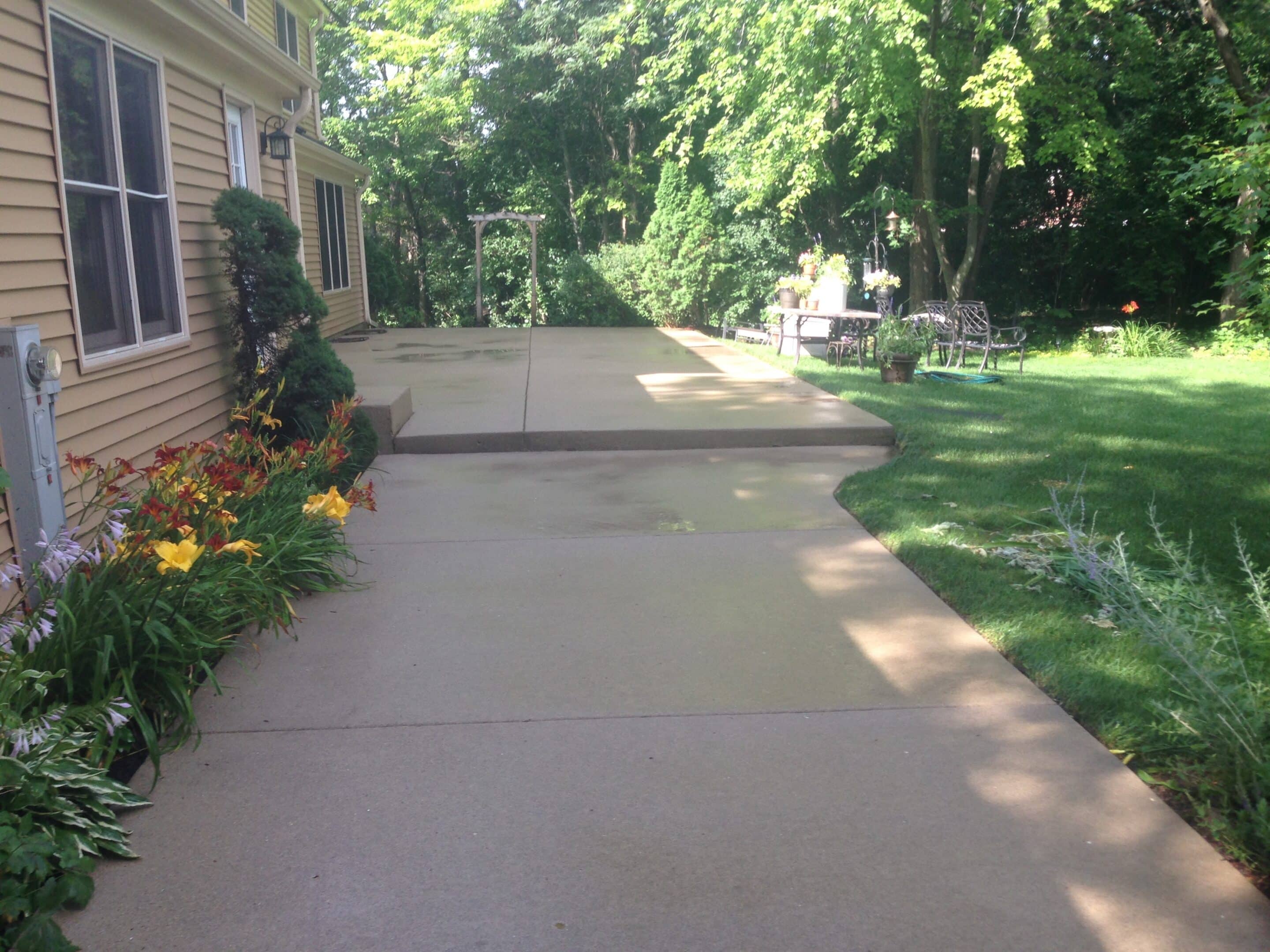 Residentiaol Patio Cleaning Chicago After